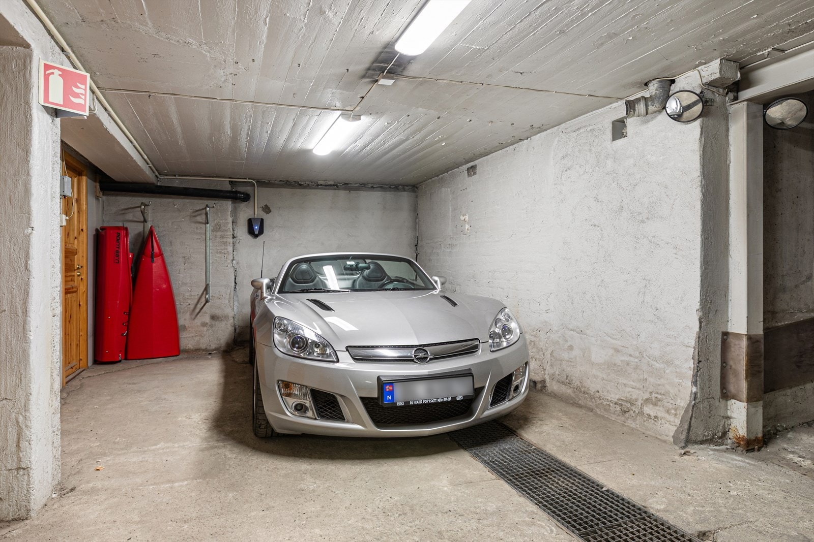 Medfølger parkeringsplass i garasjeanlegg Galleribilde