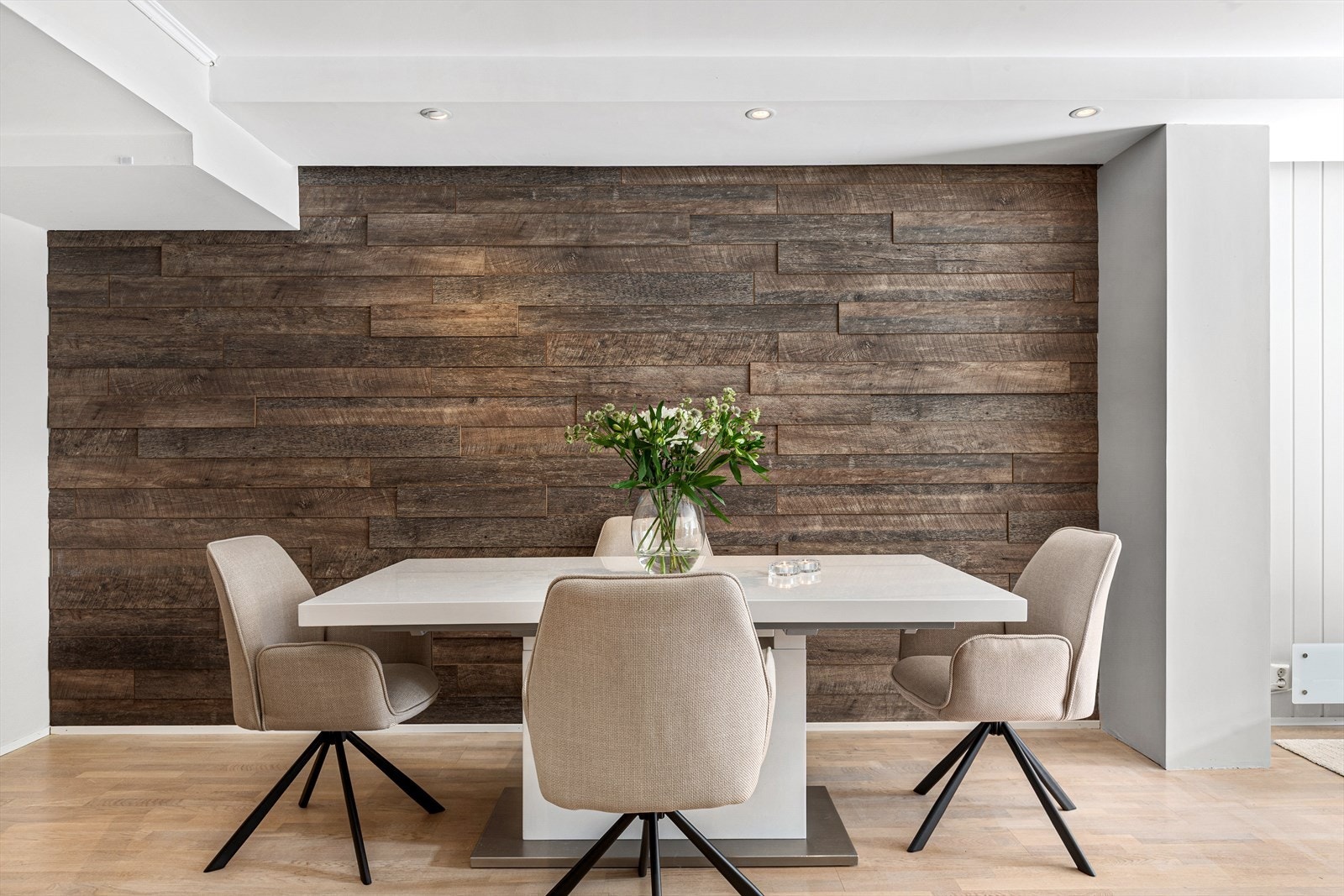 God plass for spisebord Galleribilde