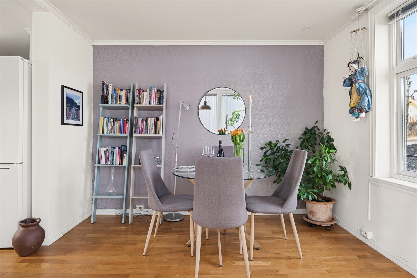 Koselig spiseplass. Galleribilde