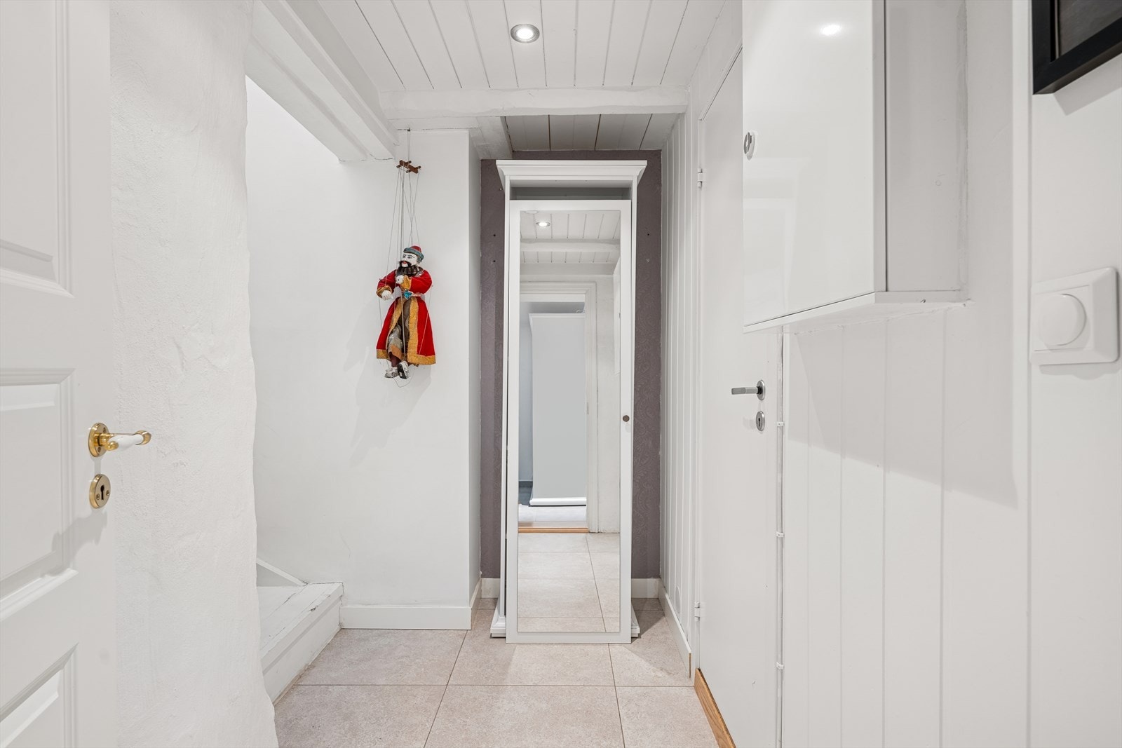 Luftig gang. Galleribilde