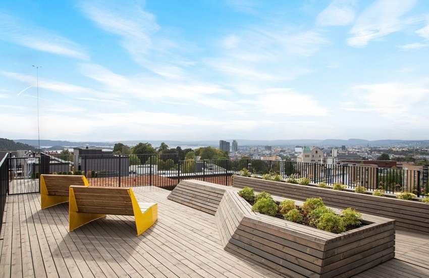 Gode uteområder på taket med 2 takterasser tilgjengelig for sameiets beboere Galleribilde