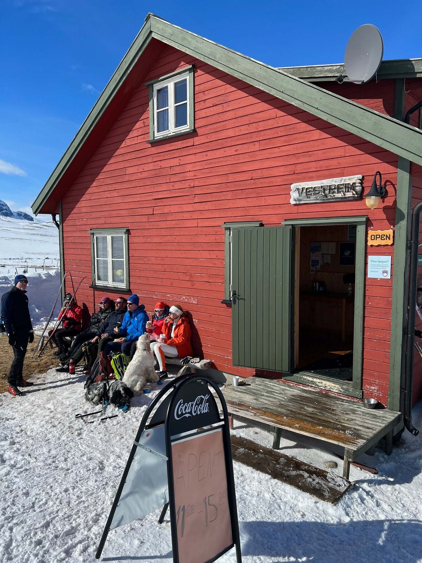 En pust i bakken og påfyll på turen Galleribilde