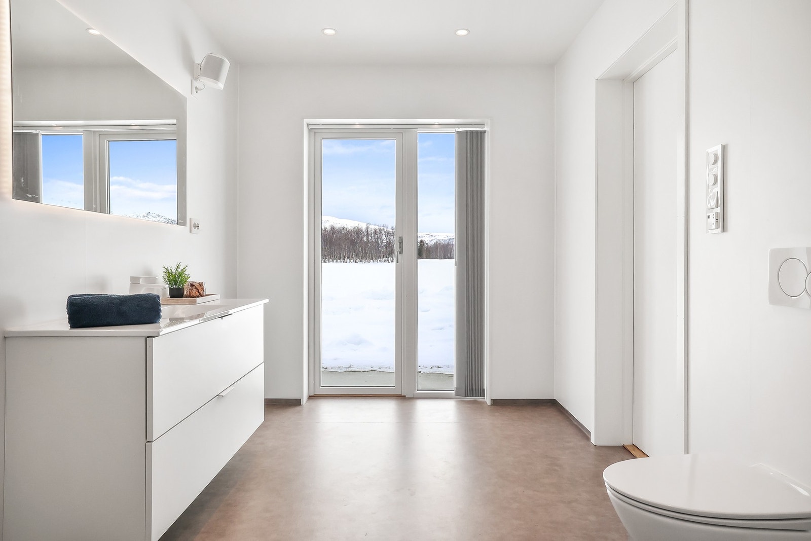 Badet ligger i tilknytning til hovedsoverommet. Galleribilde