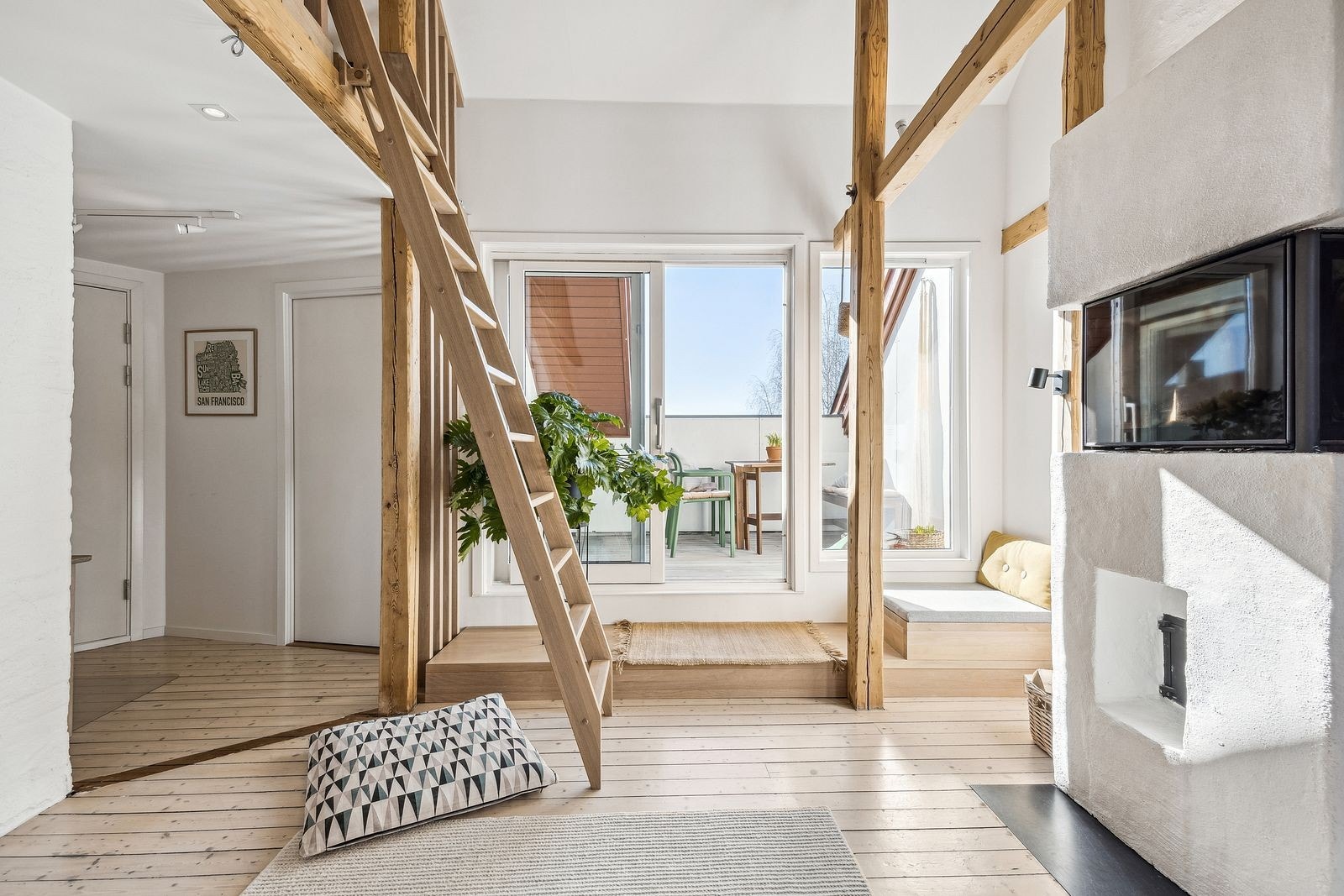 Velkommen til Brettevilles gate 33- En sjarmerende leilighet over to plan med særegne detaljer! Galleribilde