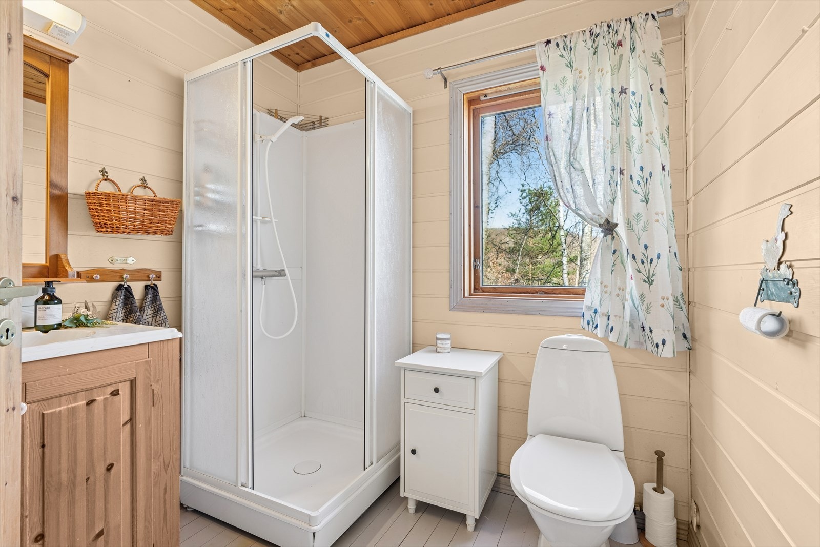 Våtrommet må oppgraderes for å tåle normal bruk etter dagens krav. Galleribilde