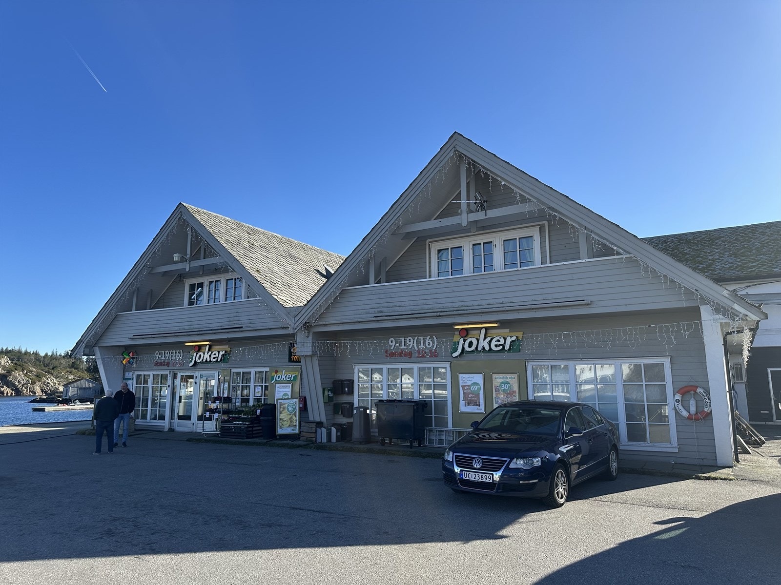 Joker ligger like ved Galleribilde