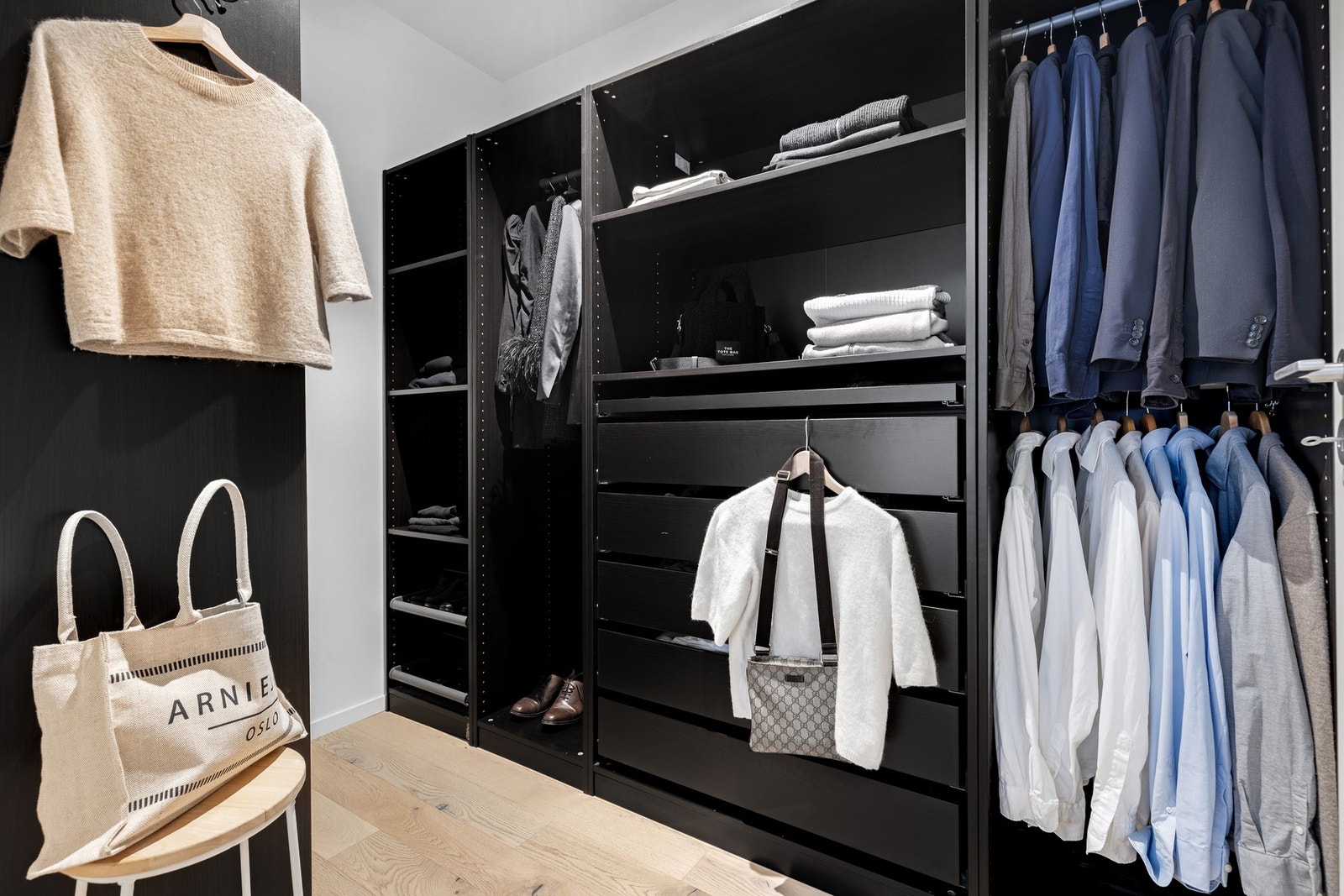 Garderobe på 5 kvm. Galleribilde