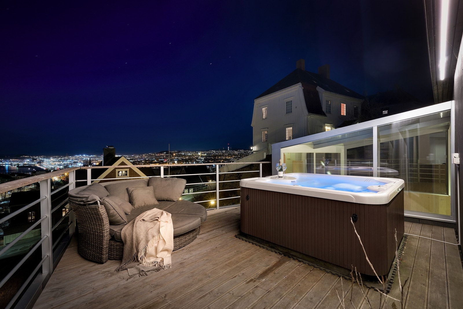 Stemnigsbilde. Galleribilde