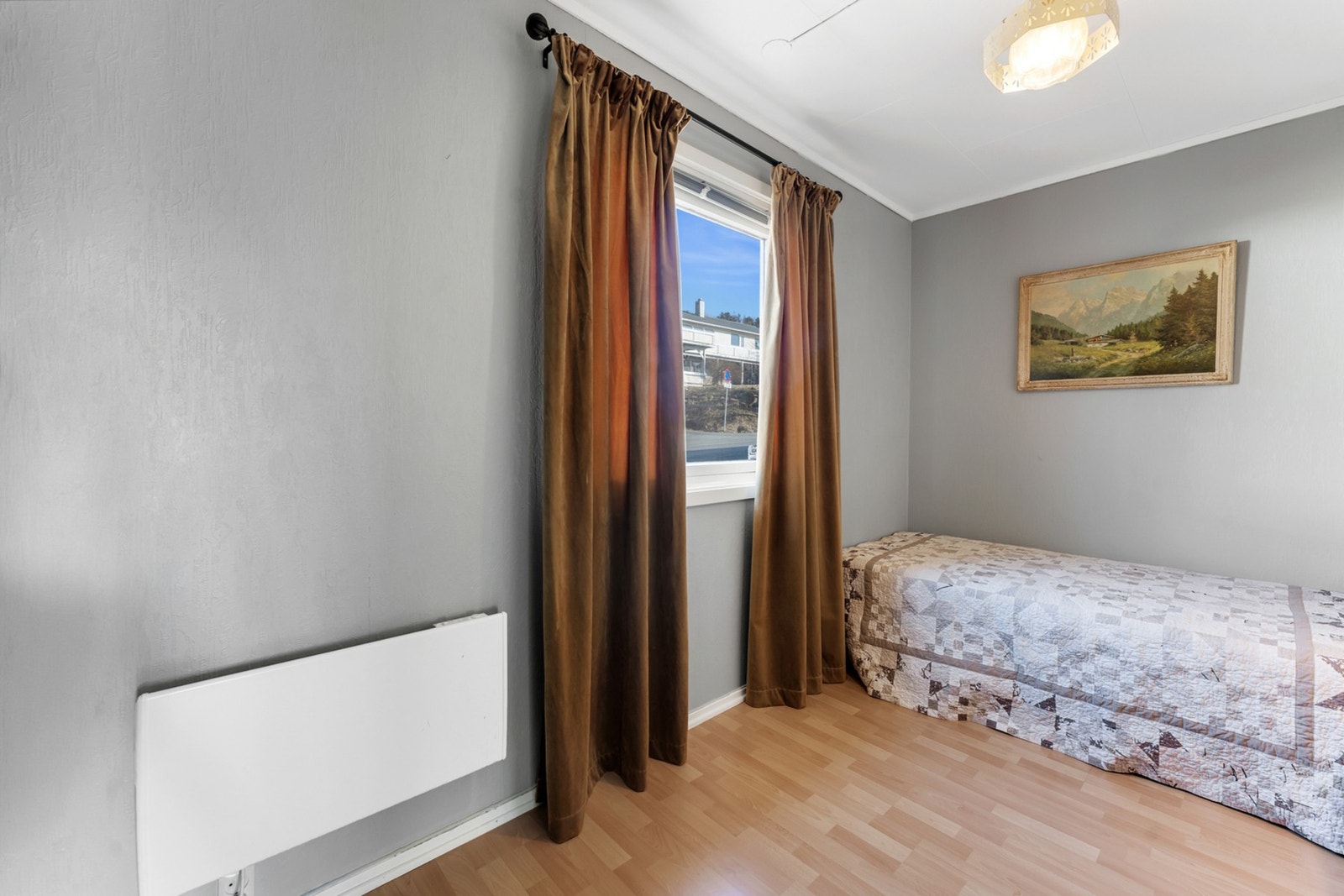 Soverom 2 i 1. etasje Galleribilde