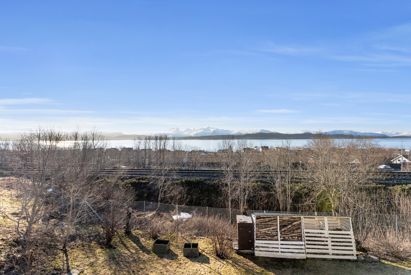 Herfra er det nydelig utsikt mot saltenfjorden og børvasstindan Galleribilde