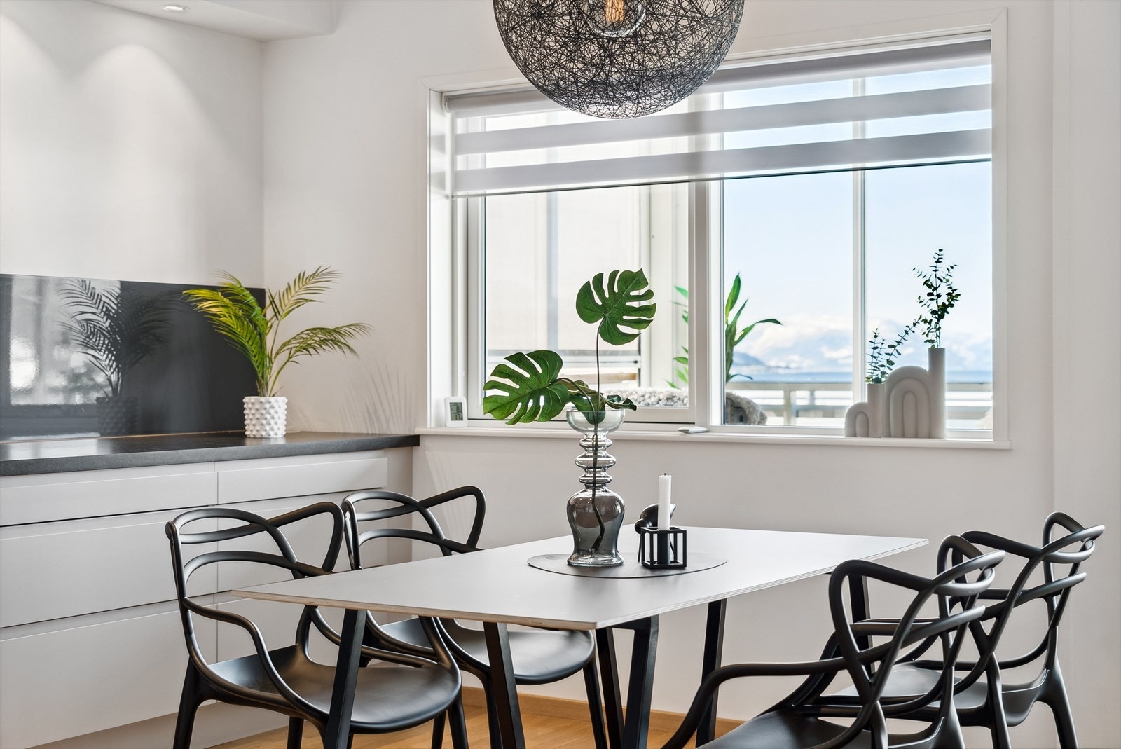 Det kan også nevnes at det er tillatt med husdyr i borettslaget. Galleribilde