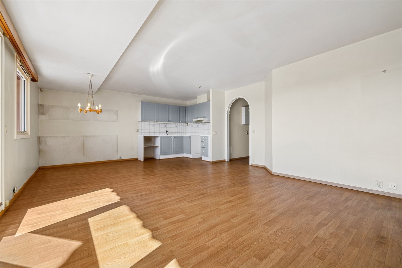 Stue / kjøkken med åpen løsning. Galleribilde