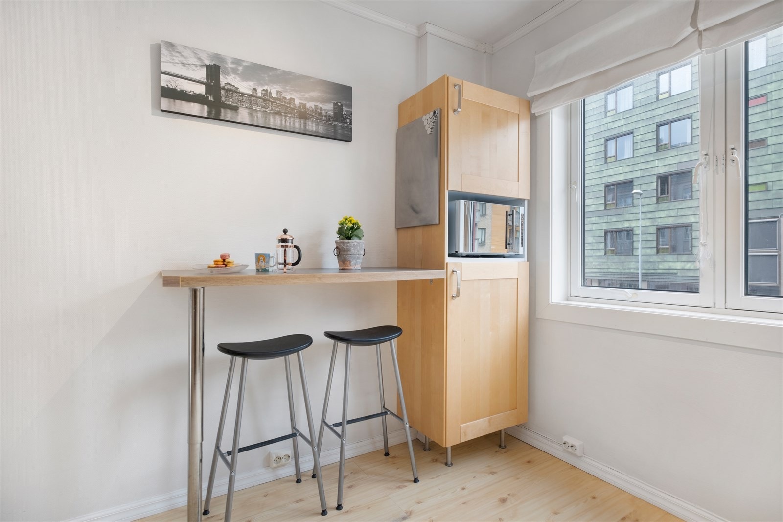 Borettslaget har per mars 2025 ingen fellesgjeld og per 31.12.2024 disponible midler på kr. 791.368,-. Galleribilde