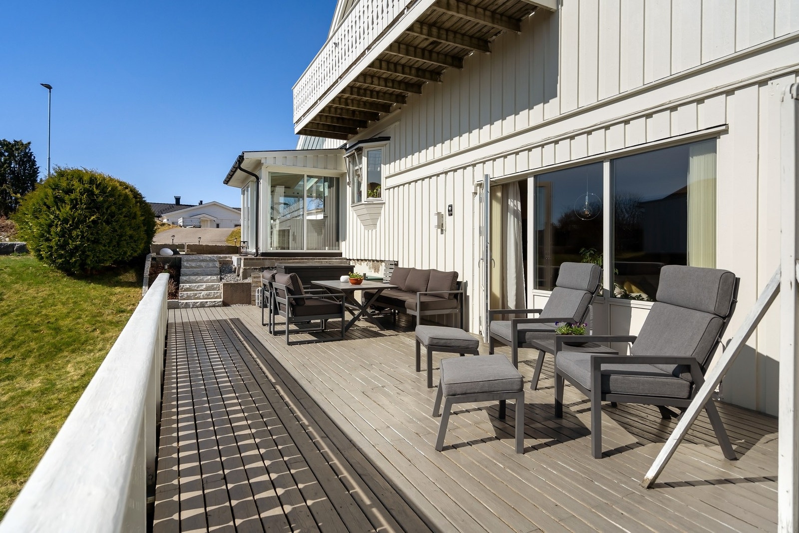 God plass til utemøblement. Galleribilde