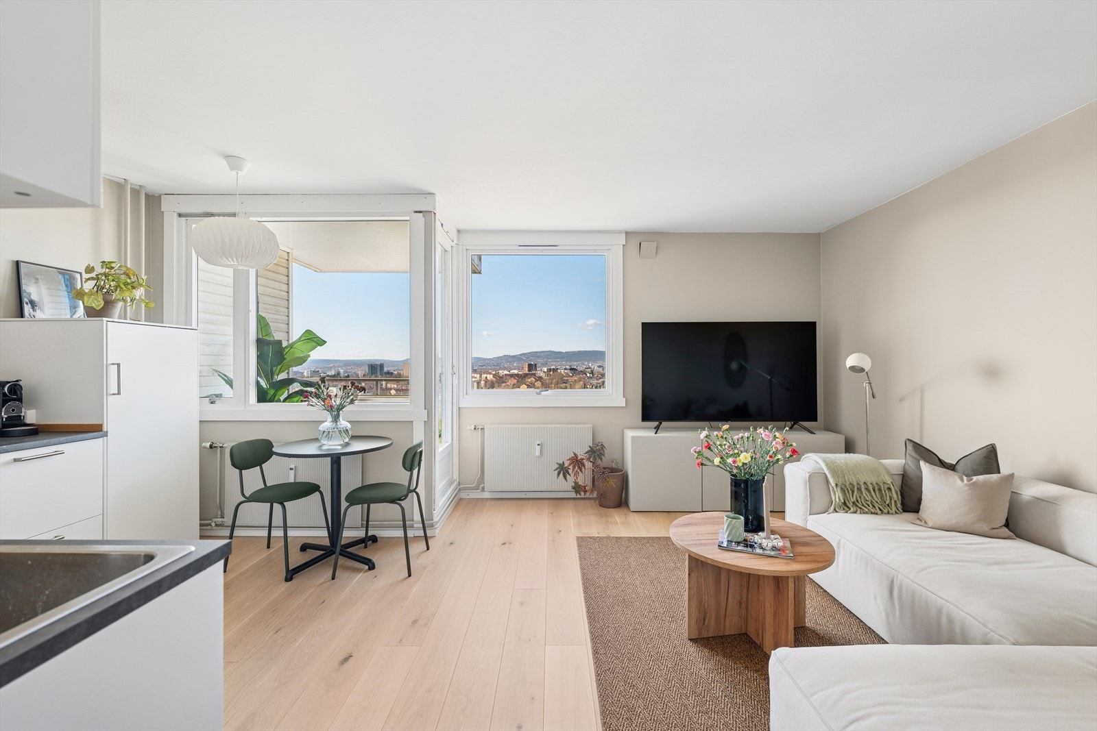 Sigrid Seim v/DNB Eiendom har gleden av å presentere Sigrid Undsets vei 5! Galleribilde