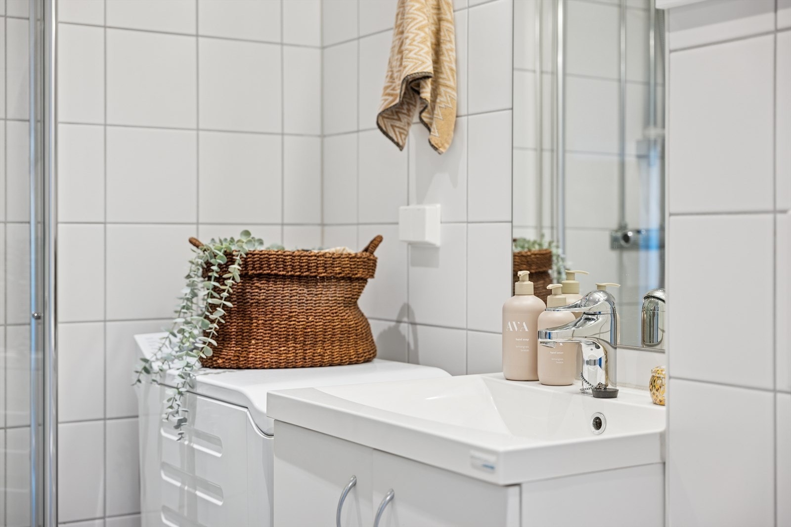 Baderommet ble rehabilitert i 2016 i regi av borettslaget. Galleribilde