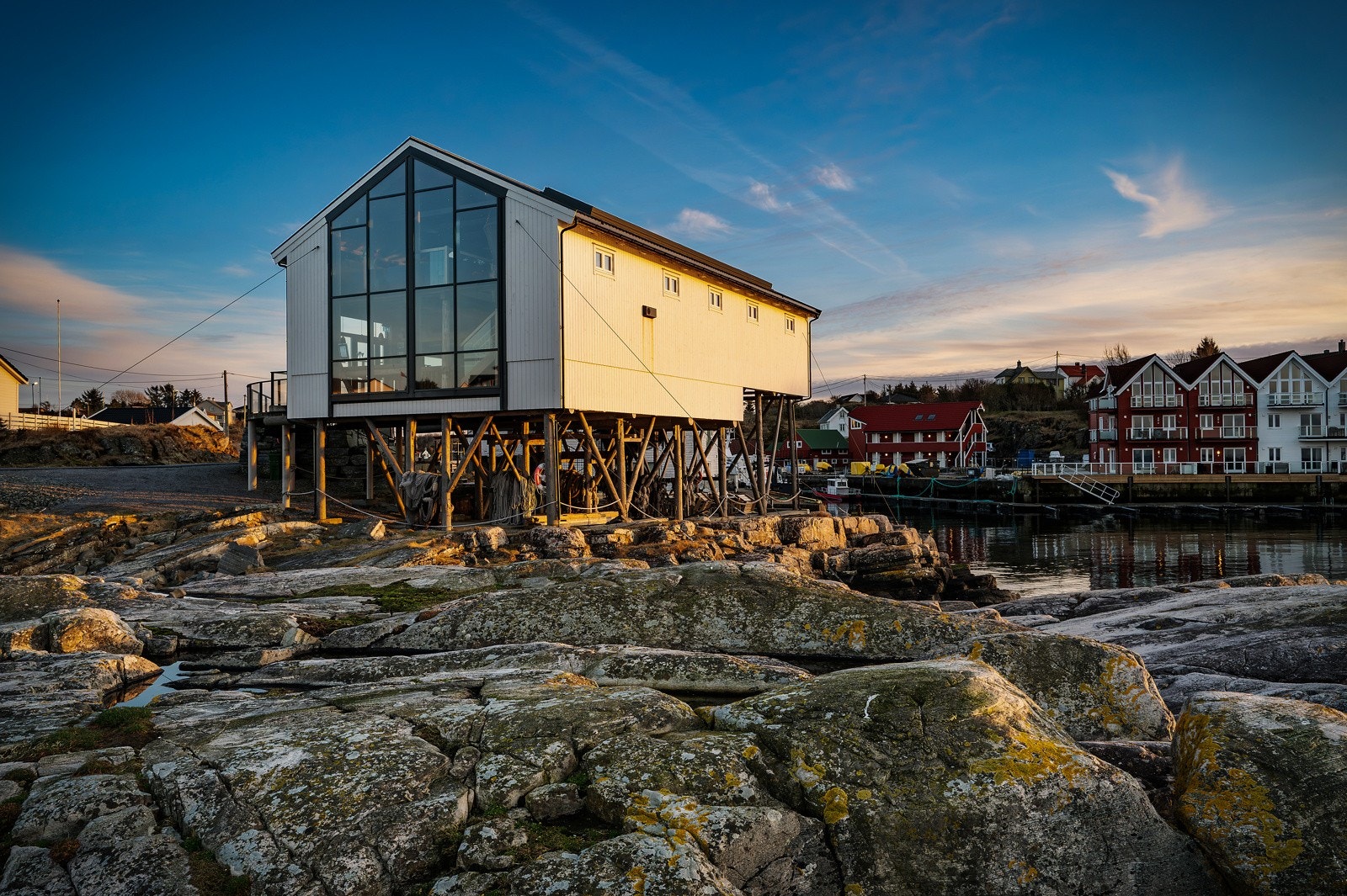 - Hengjo selskapslokalet ligger like ved - Galleribilde