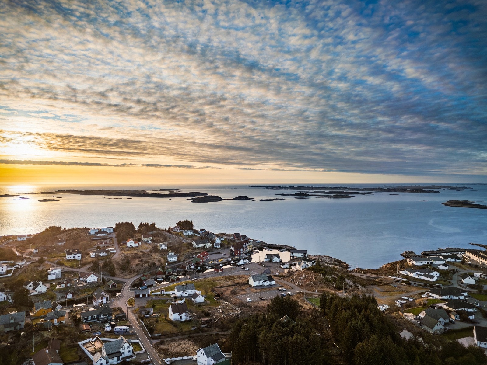 - Tomten kan besiktiges på egenhånd. Kontakt megler for eventuelle spørsmål på 916 40 655 - Galleribilde