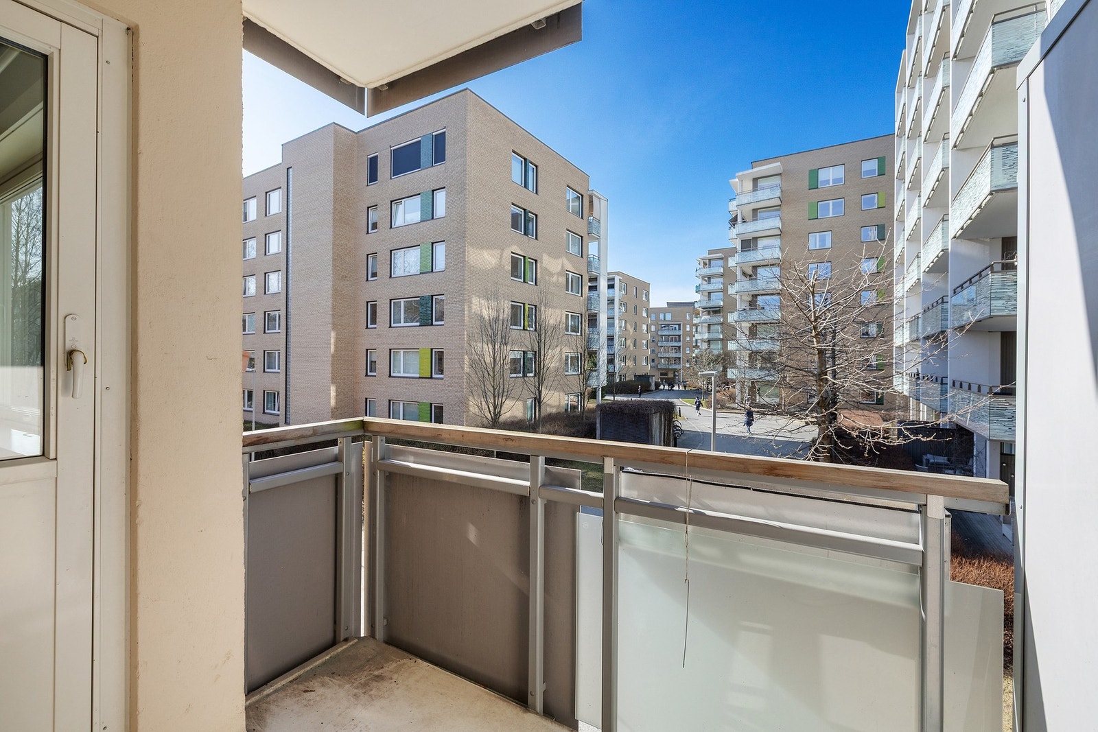 Hyggelig, overbygget balkong med minimalt innsyn. Galleribilde