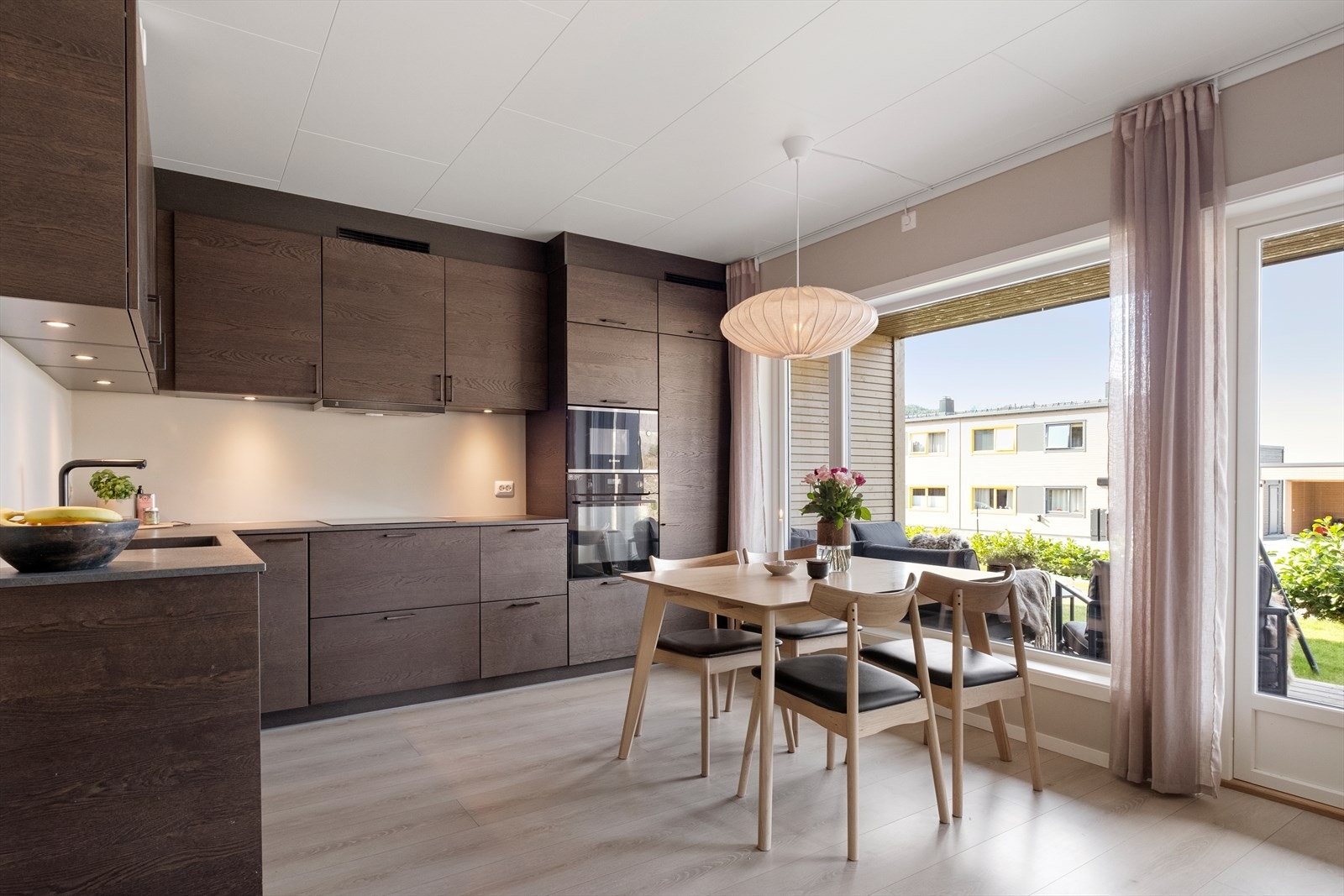 Pent og moderne kjøkken. Galleribilde