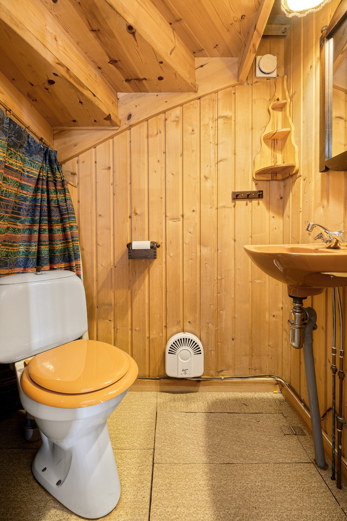 Toalettrom etablert i 1. etasjen Galleribilde