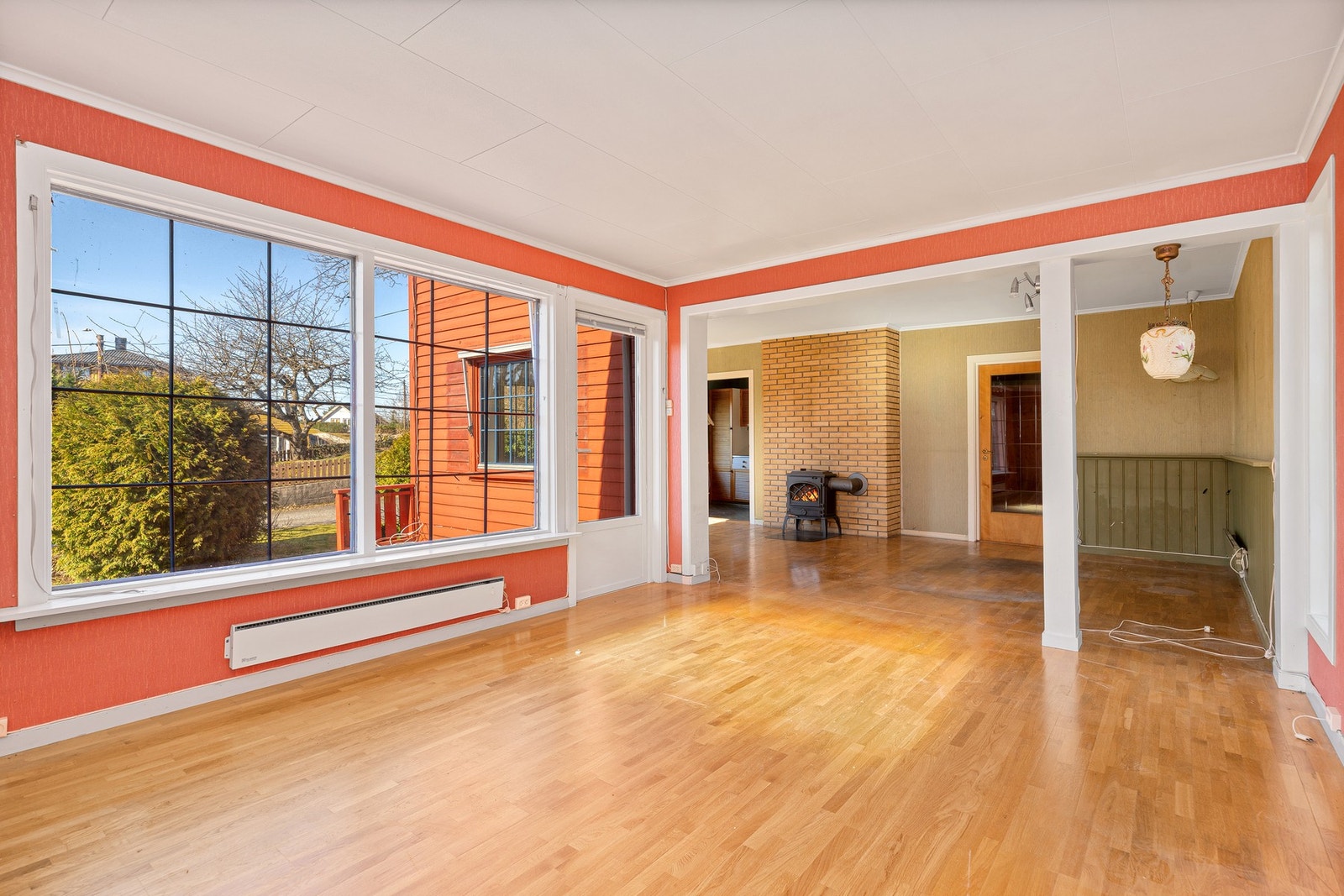 Store vindusflater gir mye lys Galleribilde