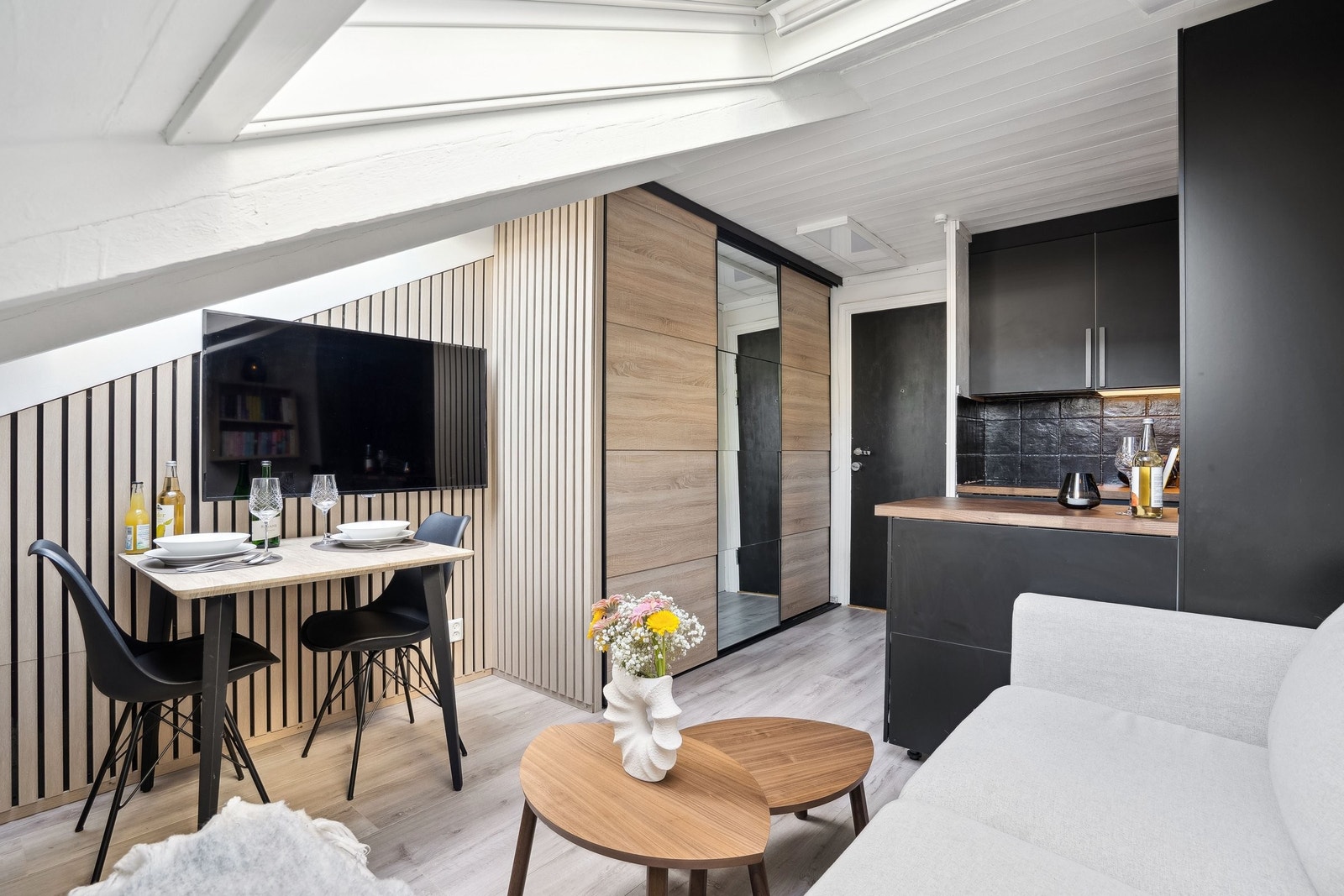 Velkommen inn til Strandgaten 220 - Ditt nye hjem på idylliske Nordnes! Galleribilde
