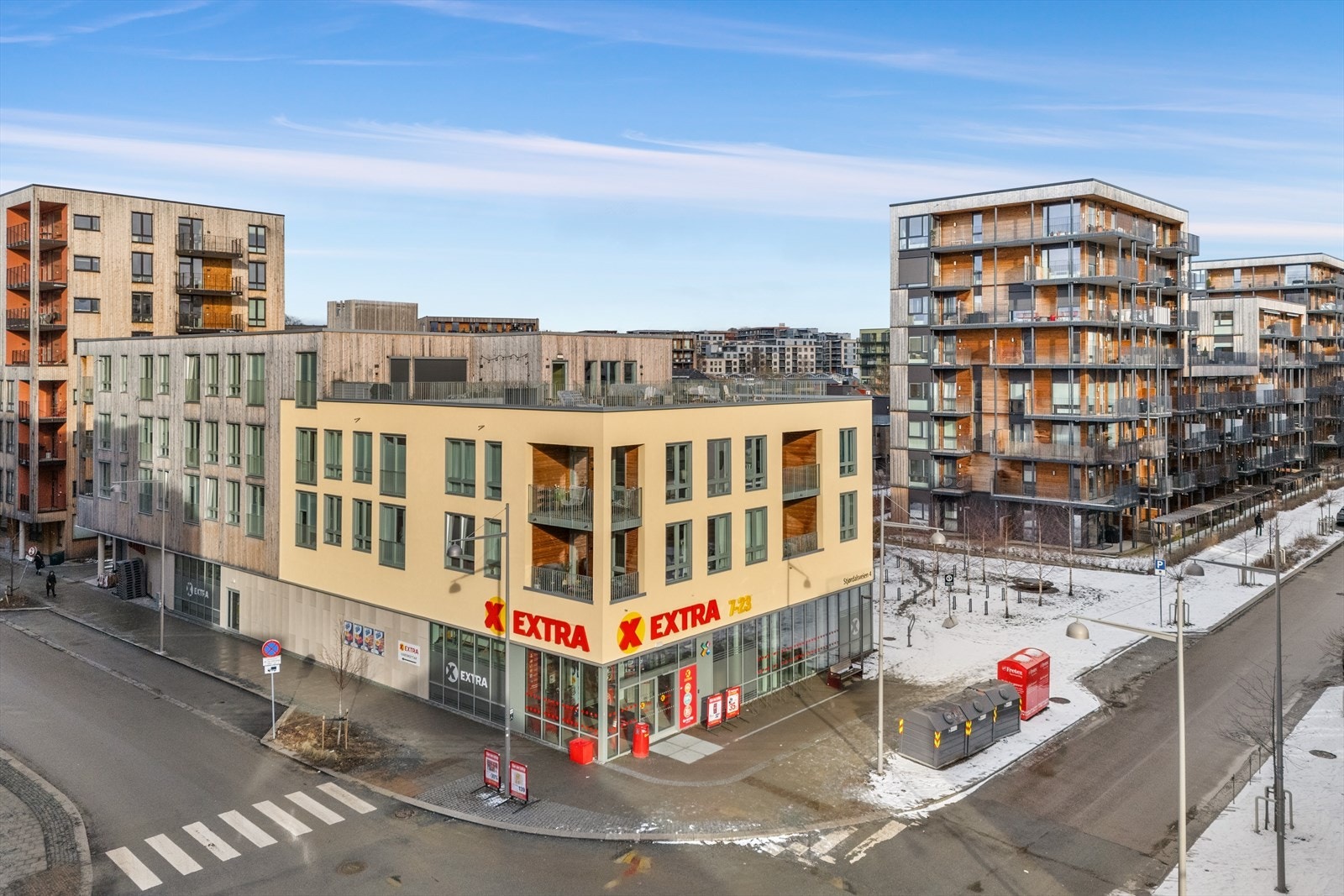 Dagligvarekjeden Coop Extra m.m. ligger i umiddelbar nærhet Galleribilde