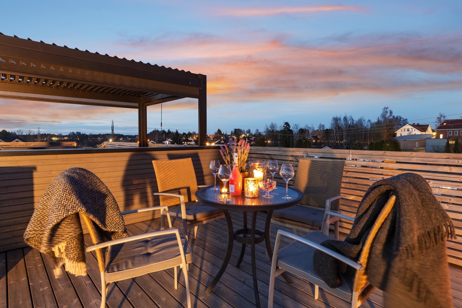 Perfekt setting for rolige kvelder i solnedgangen. Galleribilde