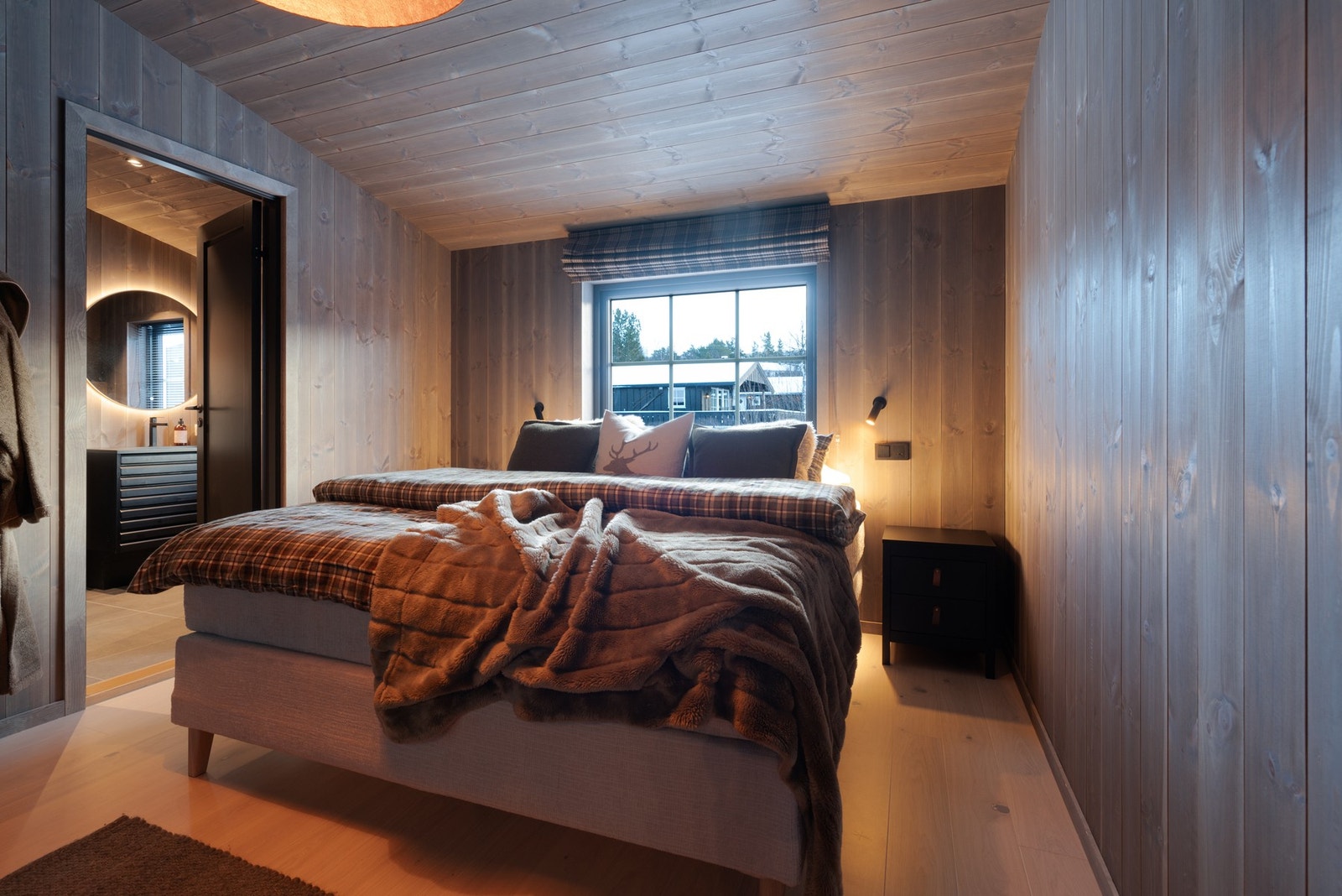 Mastersoverom med eget bad og sauna Galleribilde