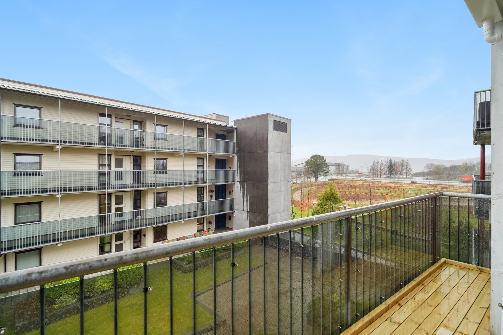 Utsikt fra balkong. Galleribilde