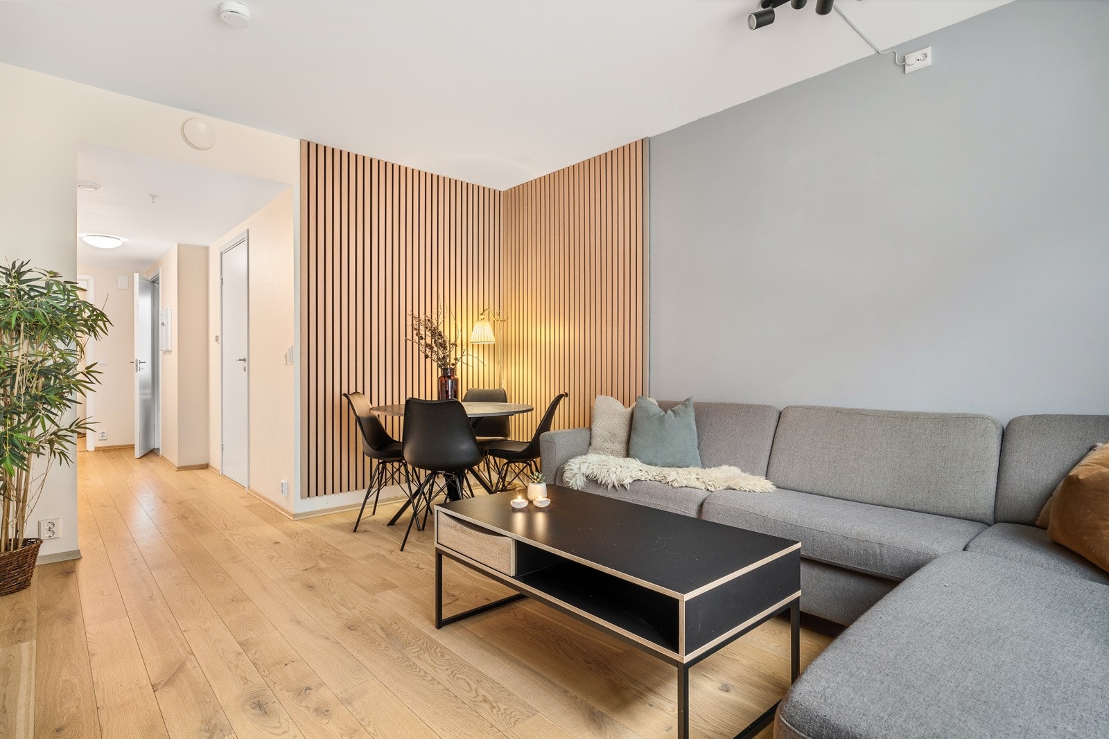 Leilighetens planløsning er praktisk, velutnyttet og arealeffektiv. Galleribilde