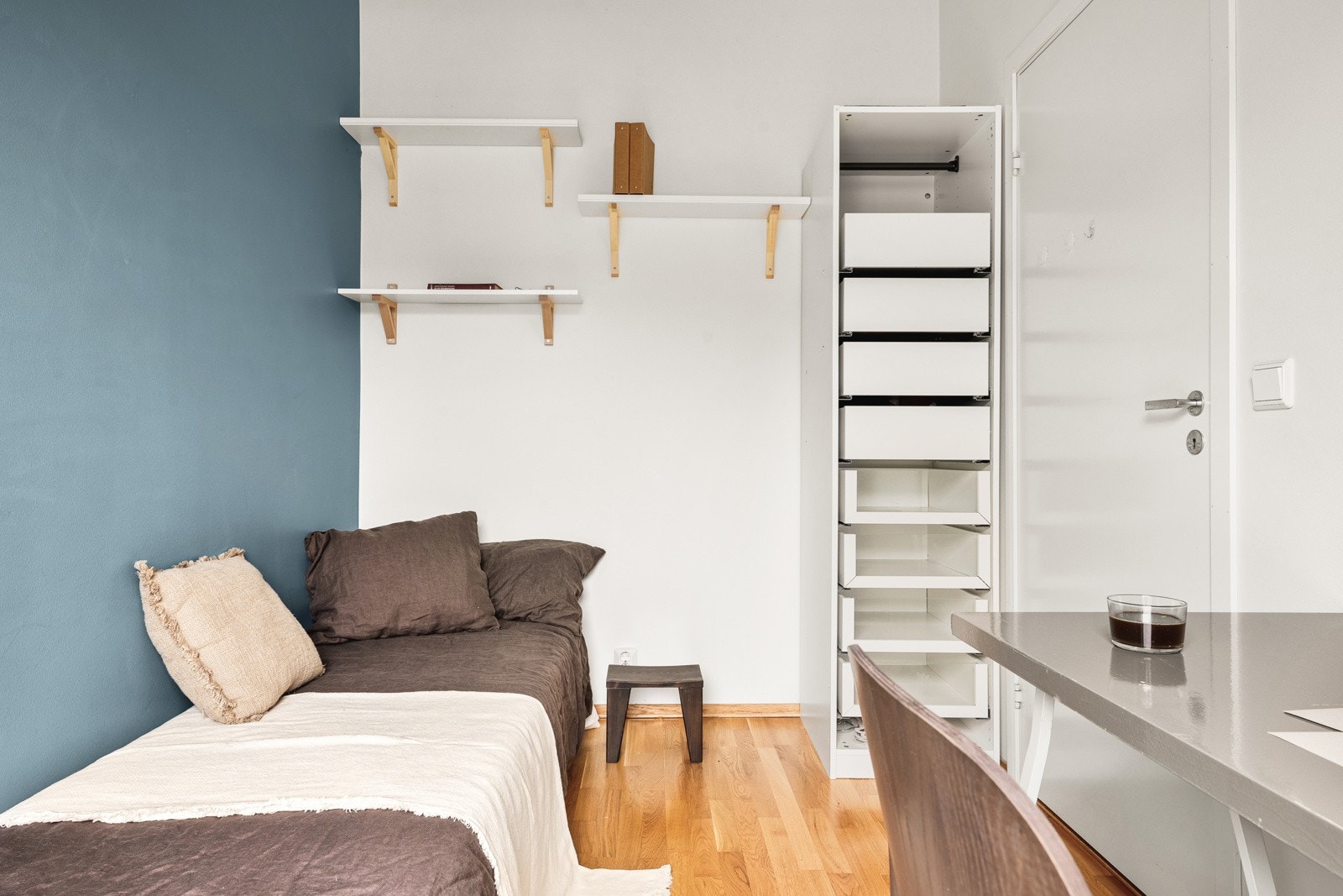 Soverom nummer to er på 7 kvm og kan innredes med seng og skrivebord. Galleribilde