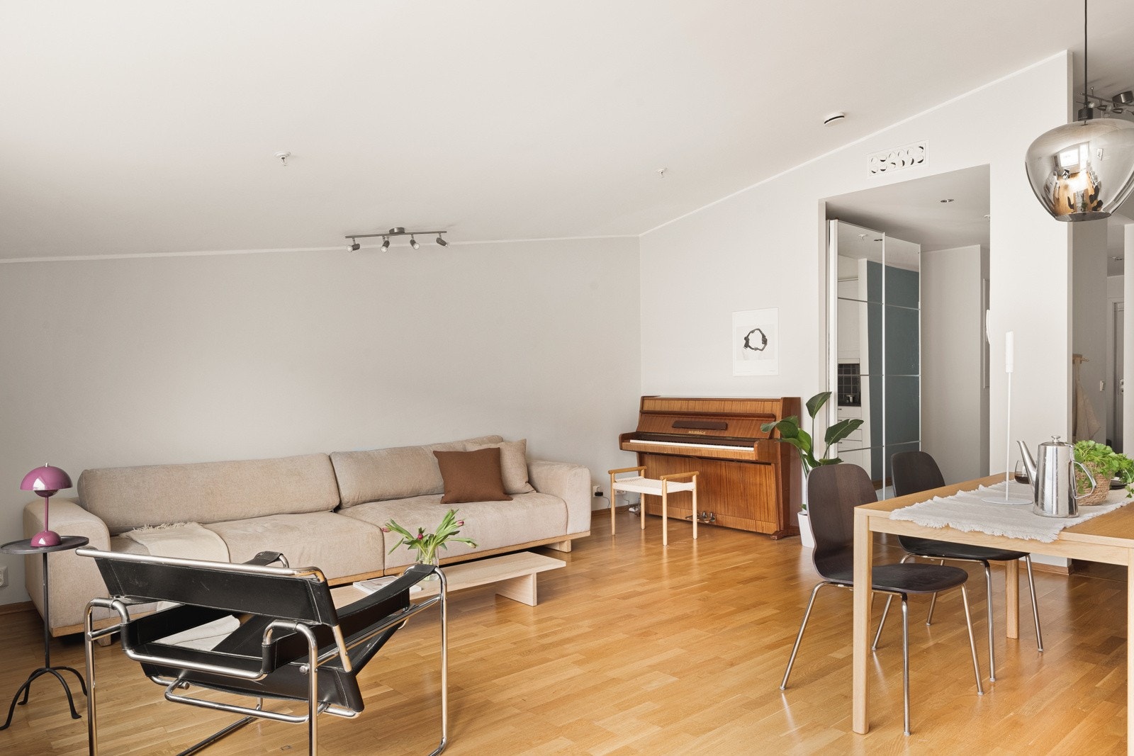 Stuen i seg selv er på 27 kvm. Galleribilde