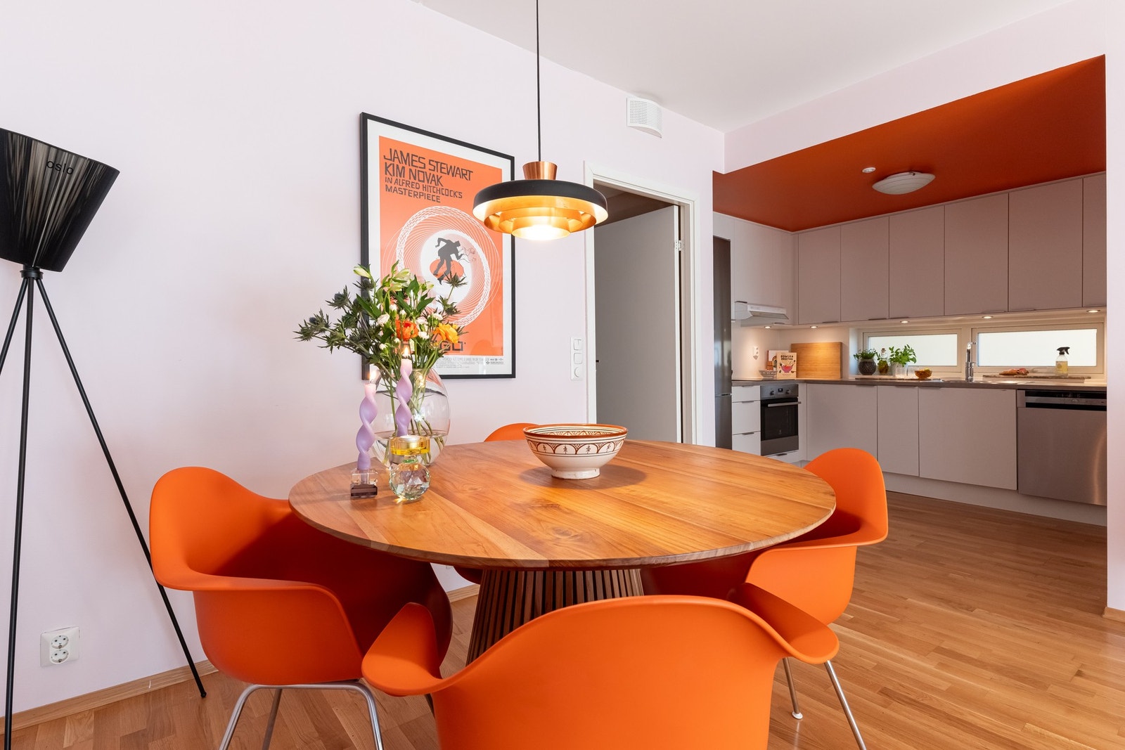 Dette er rommet for sosiale sammenkomster med venner og familie! Galleribilde