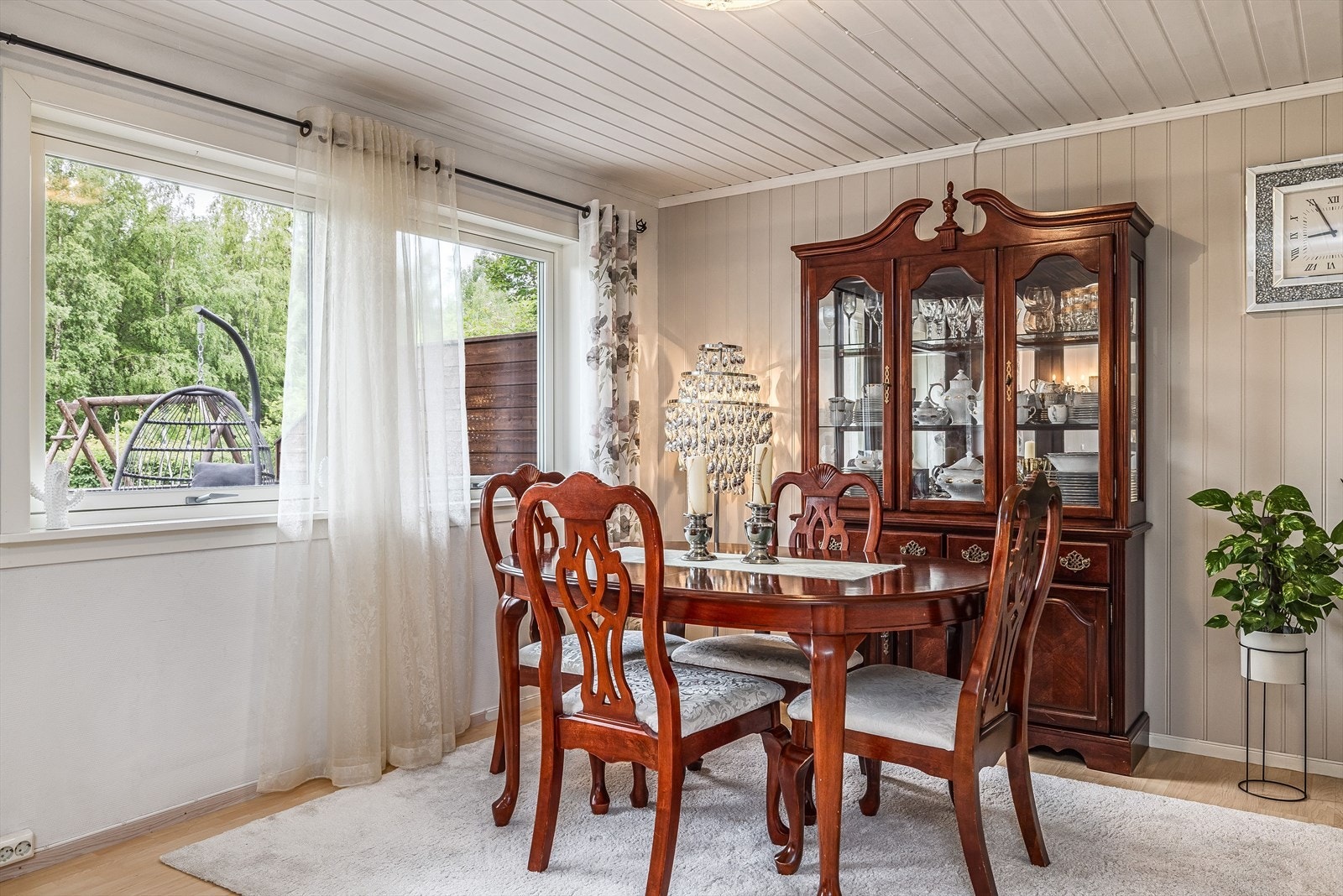 En hyggelig plass å samle familie og venner til hyggelige sammenkomster. Galleribilde