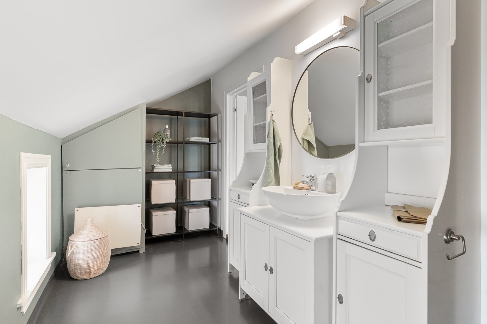 Baderom. Galleribilde