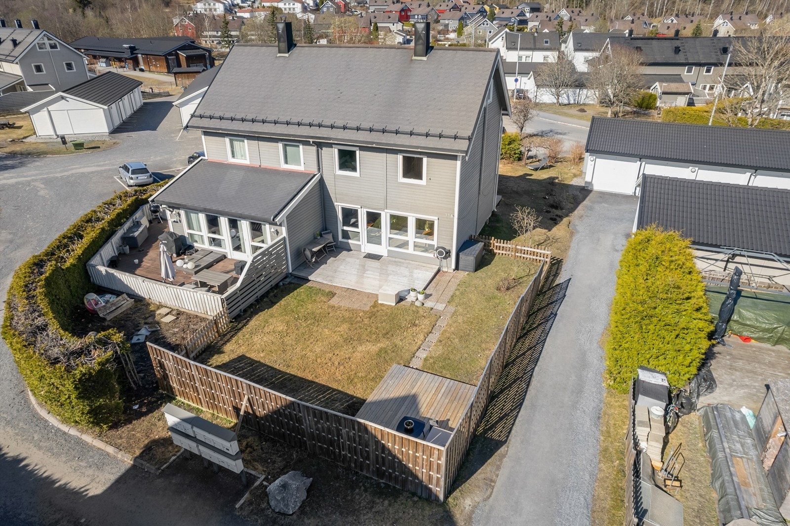 Robin Lauritzen v/ Krogsveen Eiendomsmegling har gleden av å presentere Munkebekken 114! Galleribilde
