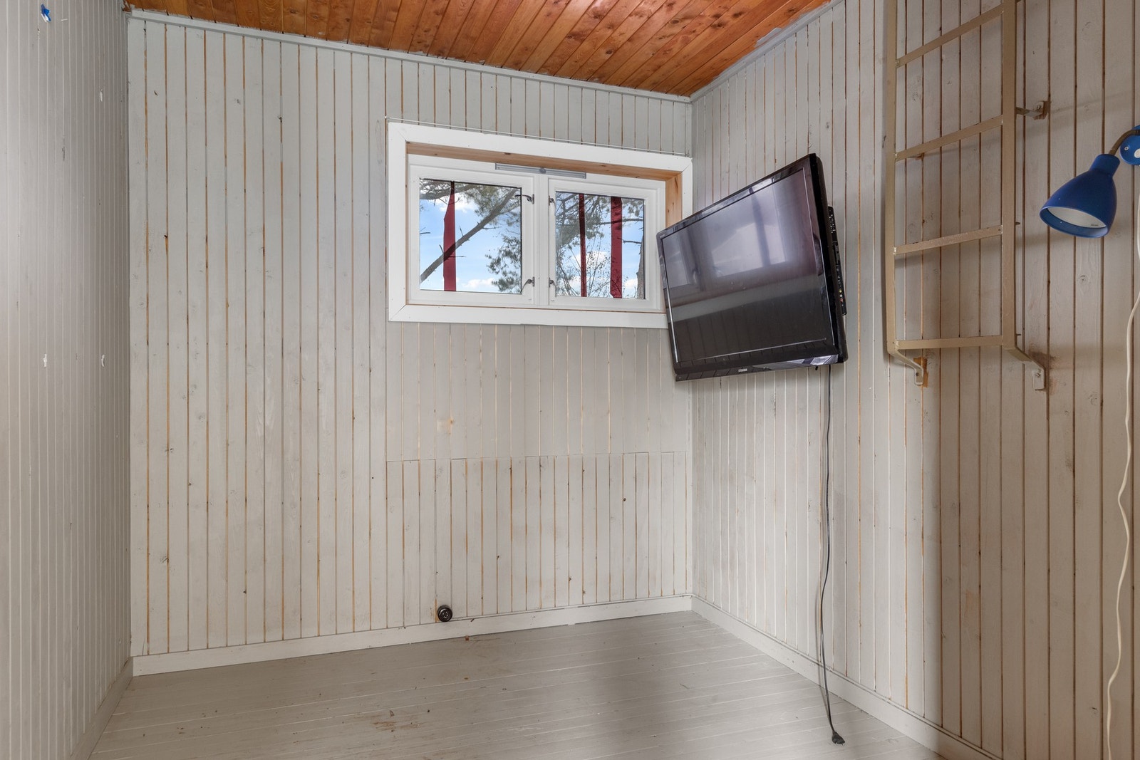 Boligen har behov for renovering - Flott mulighet om man ønsker å sette sitt egen preg på dette! Galleribilde