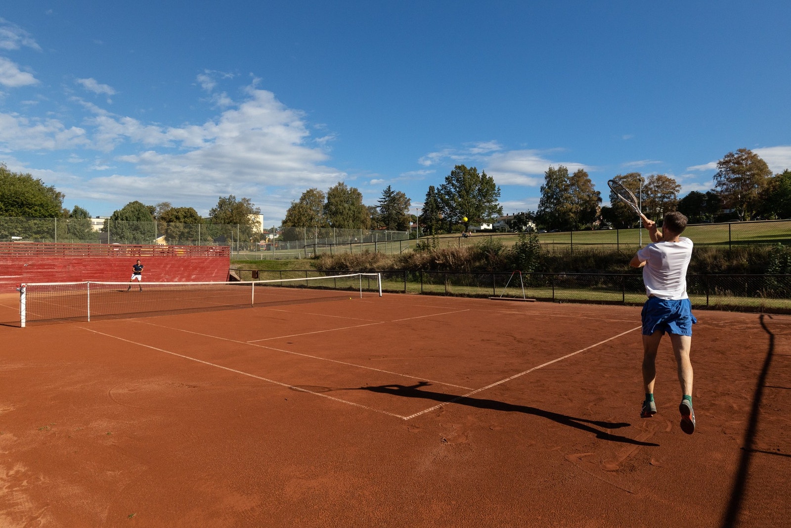 Sinsen Tennisklubb ligger rett ved Sinsenparken. Galleribilde