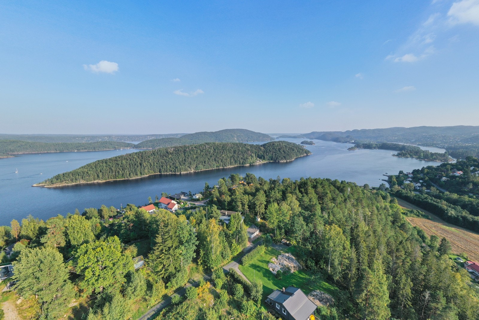 Flott utsikt over Oslofjorden og gode solforhold. Galleribilde