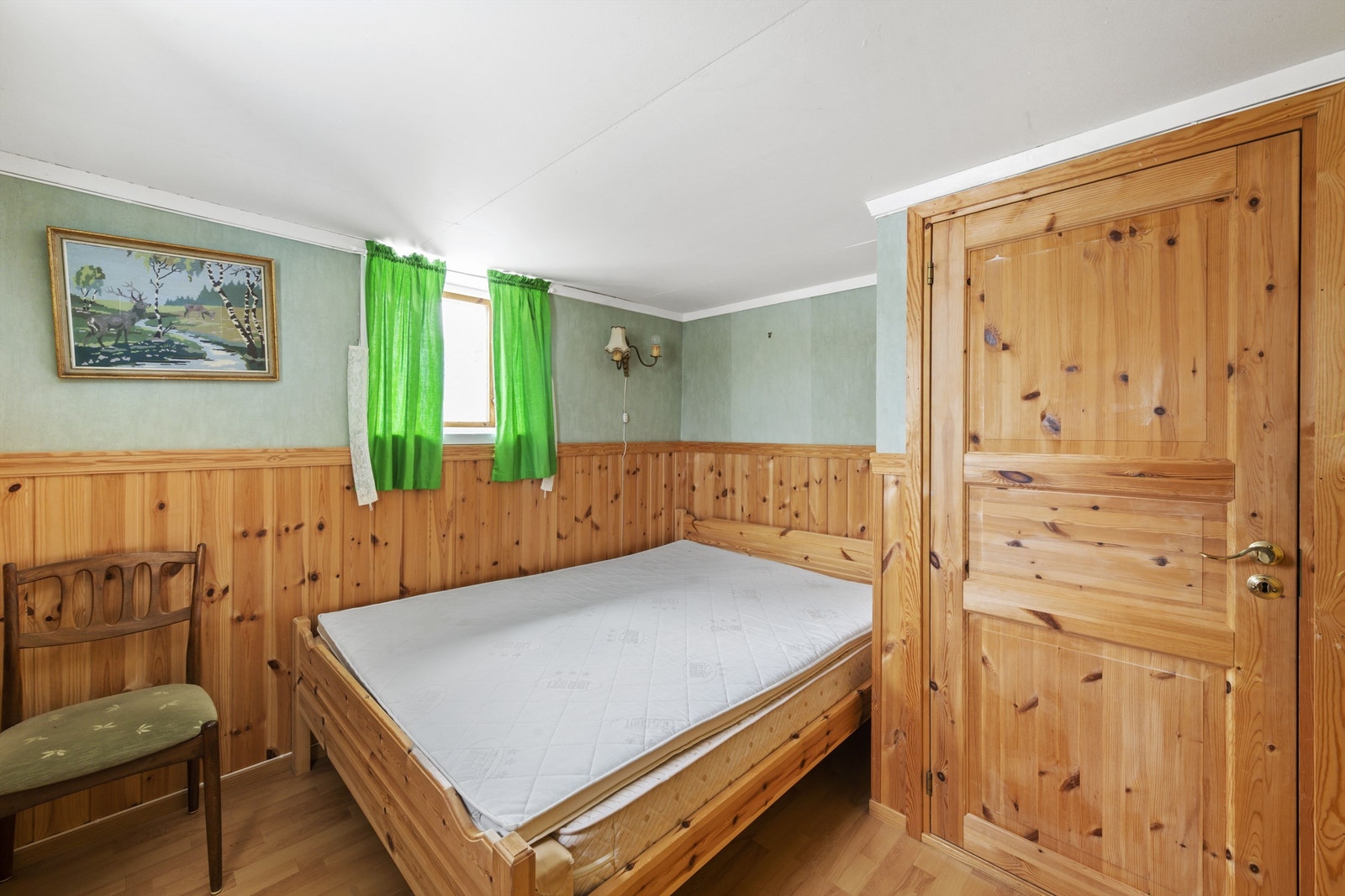 Innredet soverom i underetasje Hystadveien 136 C ( Ikke godkjent) Galleribilde