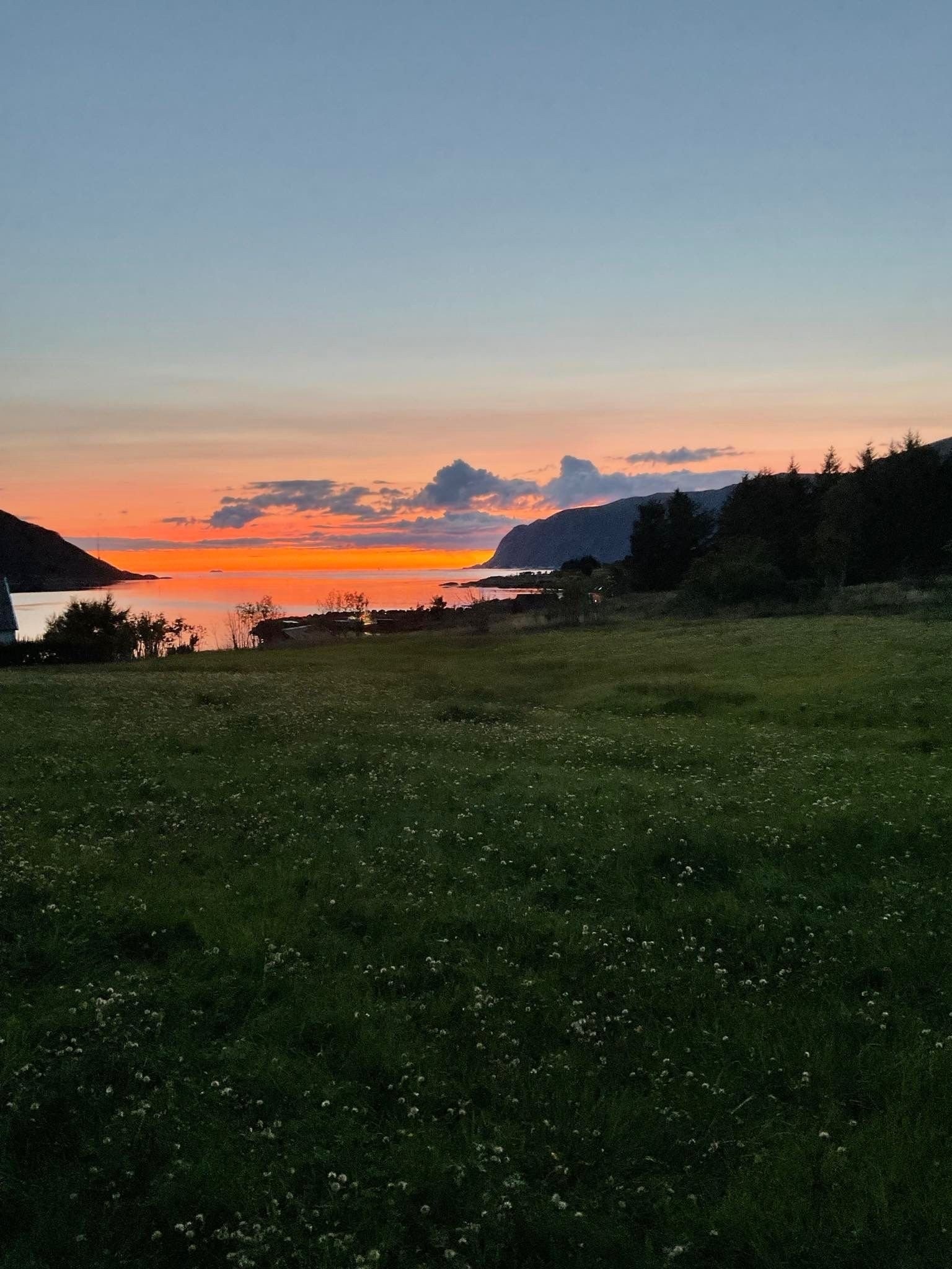 Boligen byr med andre ord på magiske solnedganger. Velkommen hjem! Galleribilde