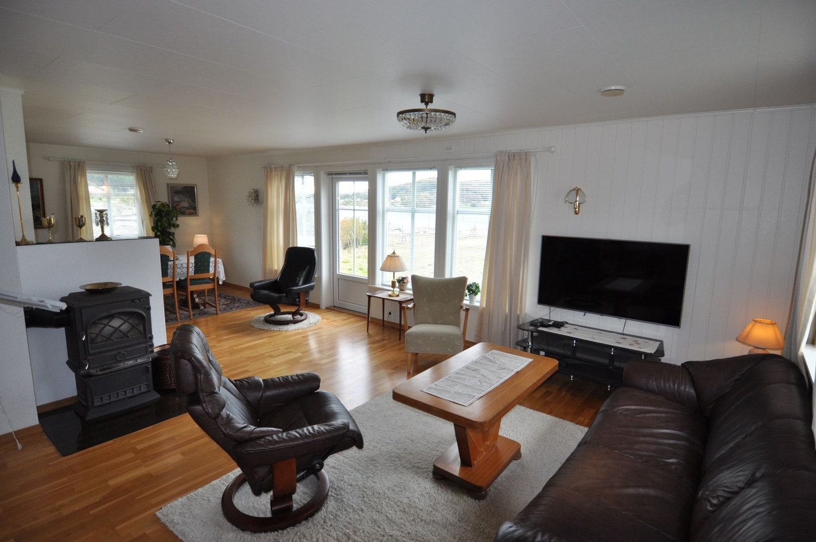 Direkte utgang til støpt terrasse. Galleribilde