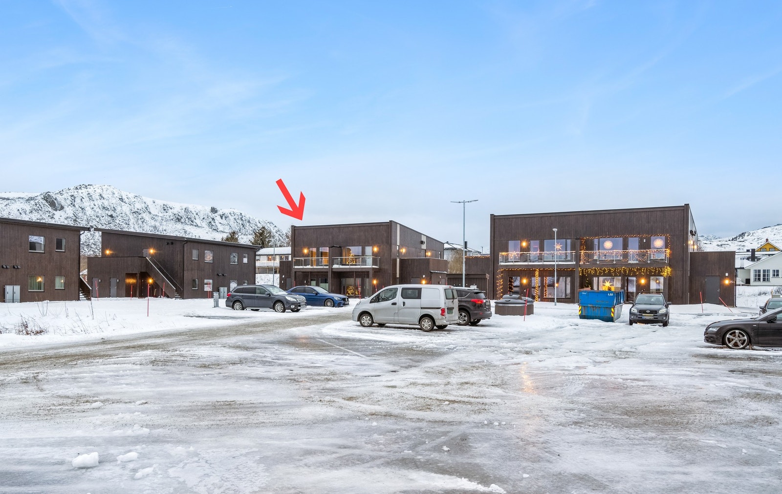 Last ned salgsoppgaven for utfyllende informasjon om eiendommen. Velkommen på visning! Galleribilde