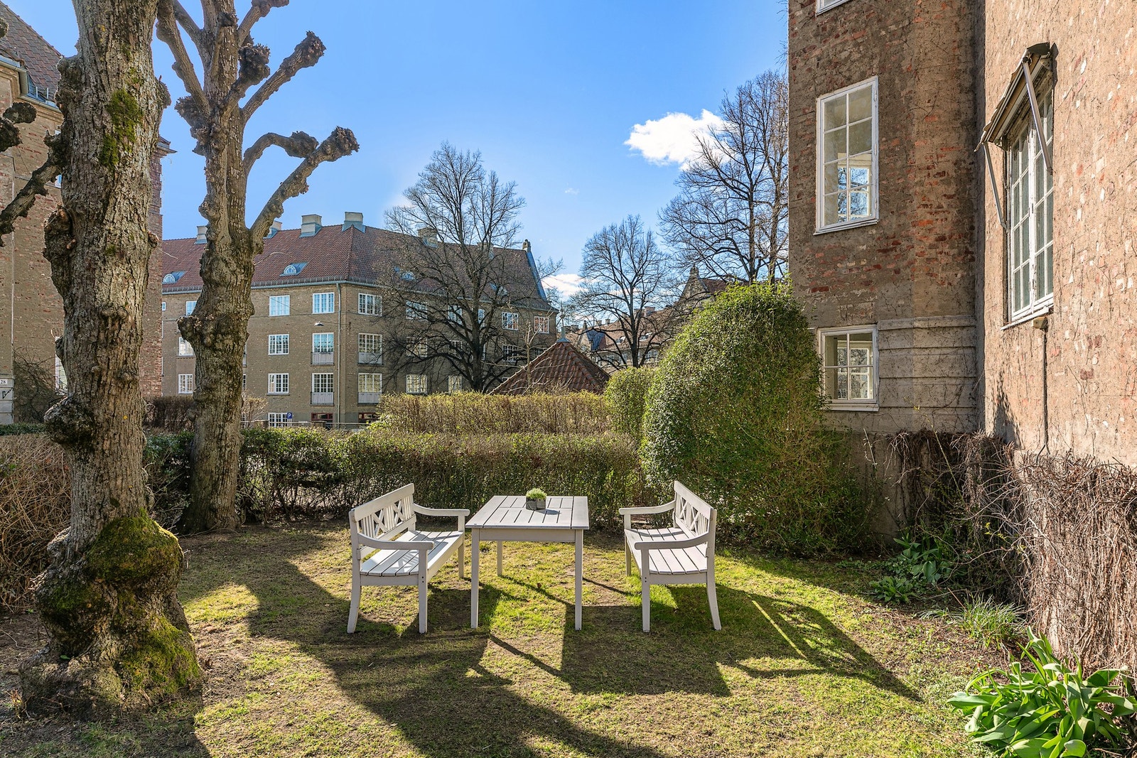 Noe av det mest karakteristiske på Jessenløkken er de store og velstelte bakgårdene Galleribilde