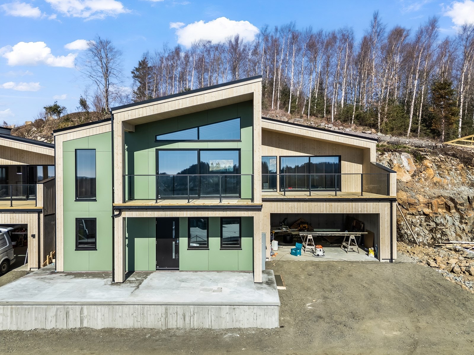 Her har du mulighet til å innrede din egen bolig. Boligen er klar til isolering. Galleribilde