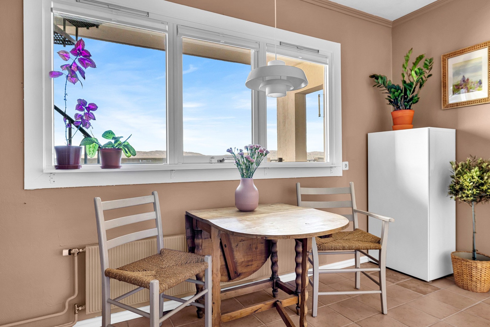 Her er det også plass til et frokostbord. Utsikten fra åttende etasje kan også nytes her. Galleribilde