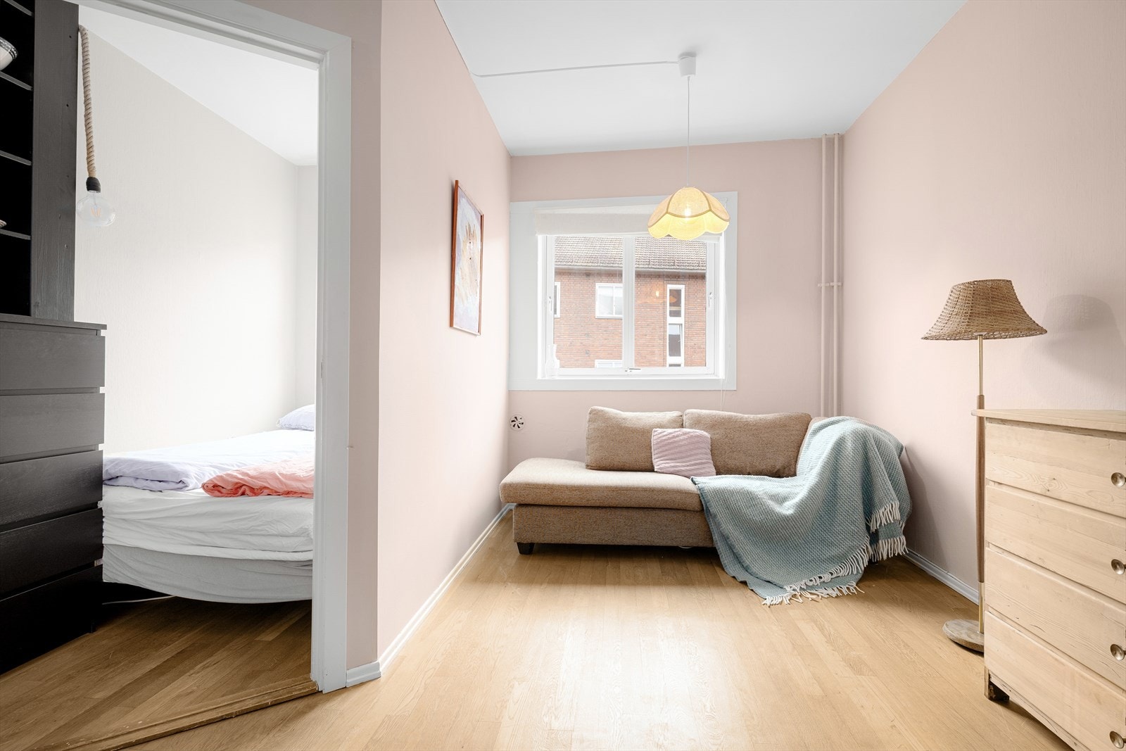 I stuen er det laget til soverom. Galleribilde