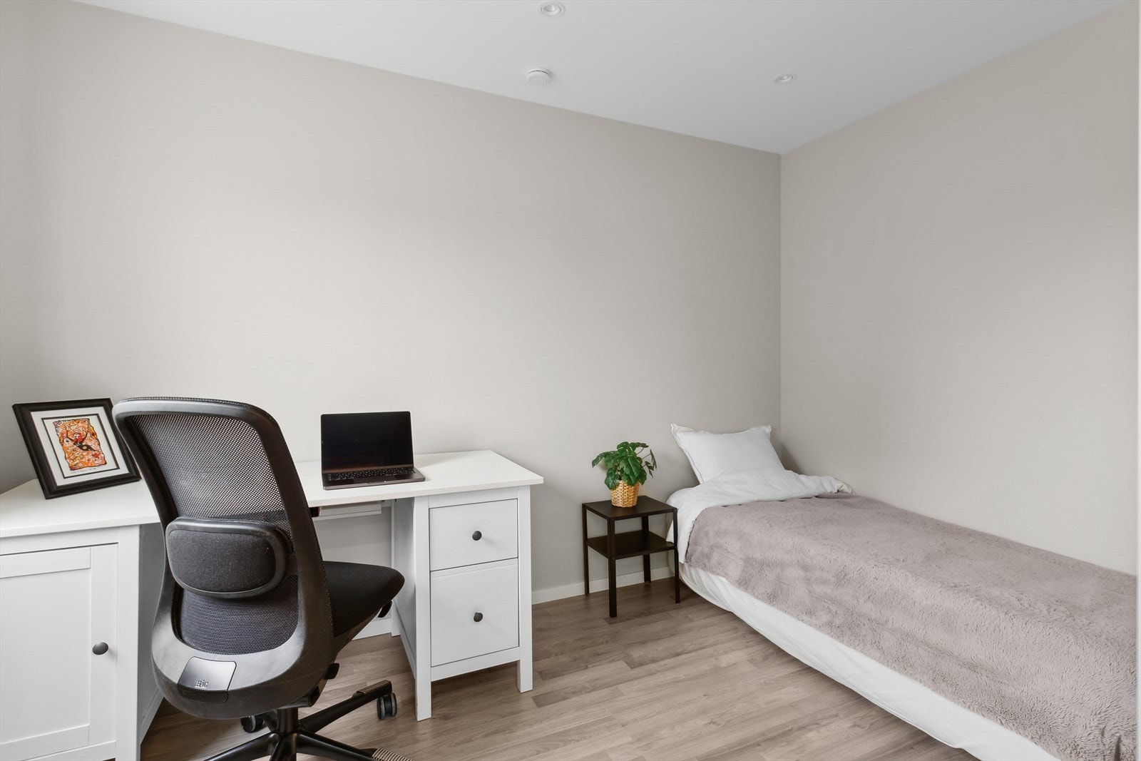 Soverom 3 er på 7,7 kvm. Galleribilde